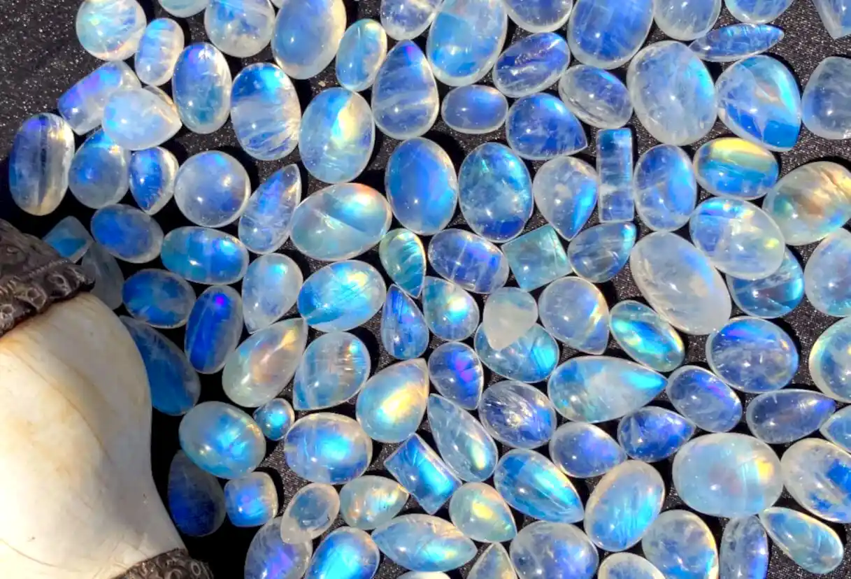 Ay Taşı Nedir, Faydaları Nelerdir?