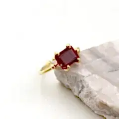 Yakut Doğaltaşlı Minimal Gümüş Yüzük M3