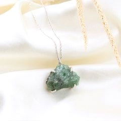 Ham Zümrüt Doğaltaşlı Gümüş Kolye