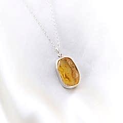 Damla Kehribar Minimal Gümüş Kolye