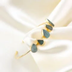 Carving Yapraklı Zümrüt Bileklik